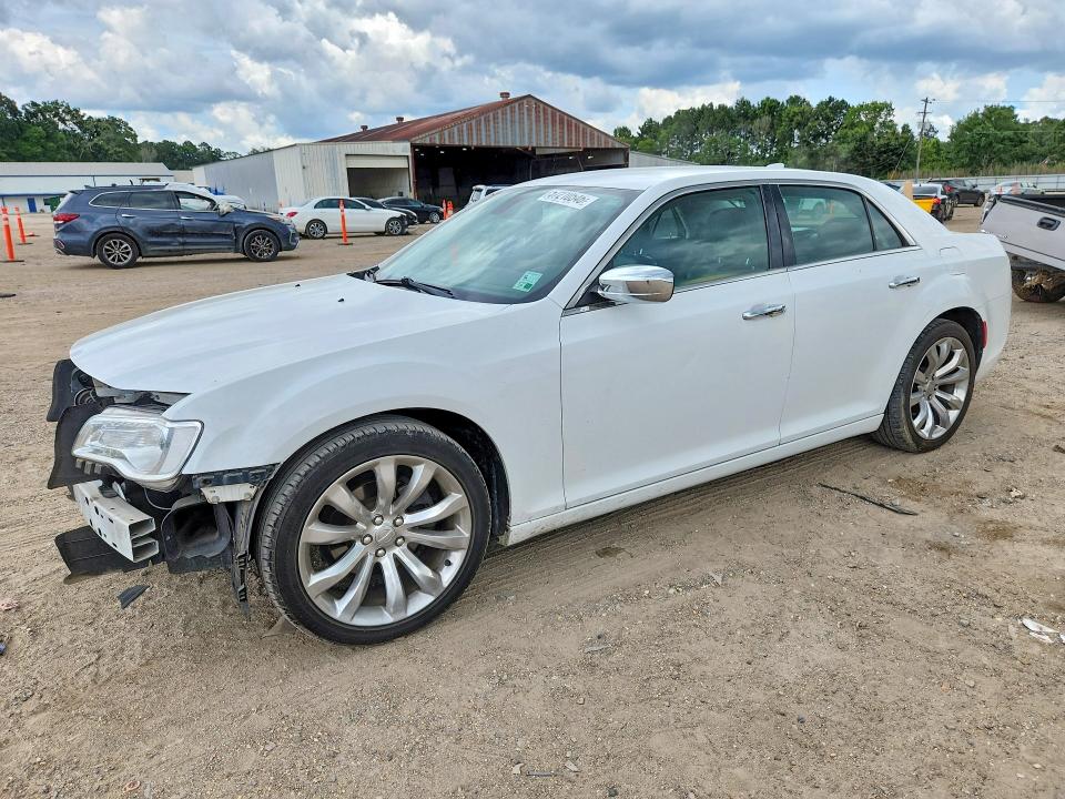 CHRYSLER 300 2018 with VIN 2C3CCAEG7JH142685 - Photo from auction