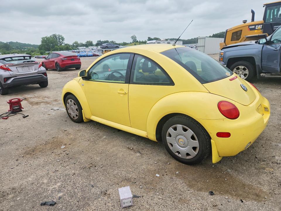 Photo 2 from auction – 2000 VOLKSWAGEN NEW BEETLE with VIN 3VWCA21C8YM439967