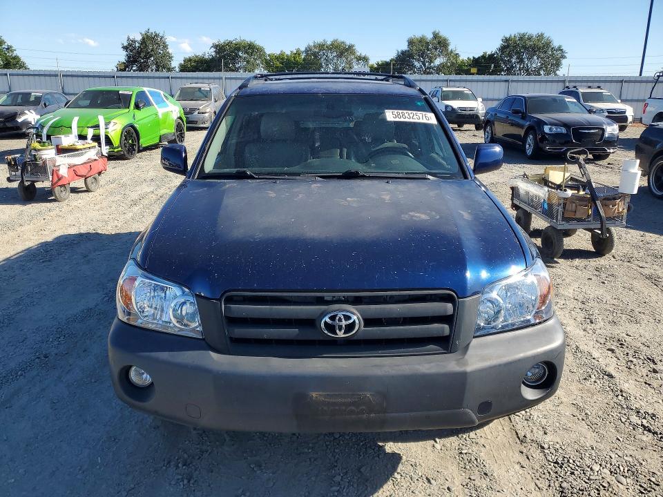Photo 5 from auction – 2004 TOYOTA HIGHLANDER with VIN JTEDP21A840014648