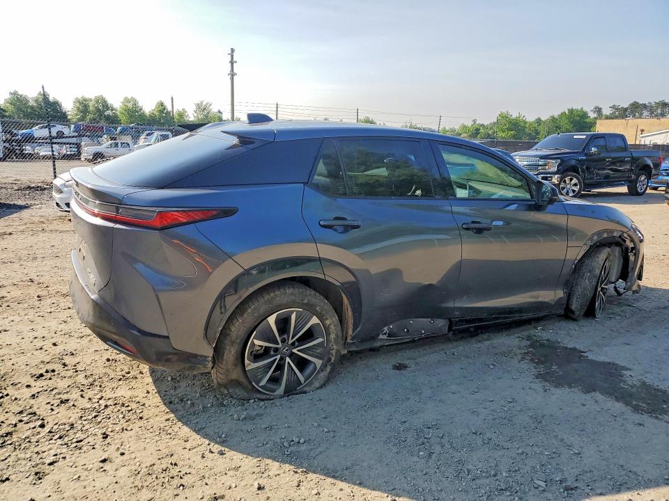 Photo 3 from auction – 2024 LEXUS RZ with VIN JTJAAAABXRA025788