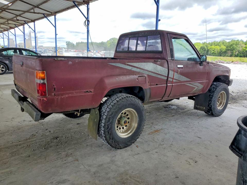 Photo 3 from auction – 1987 TOYOTA PICKUP with VIN JT4RN63R4H0151991