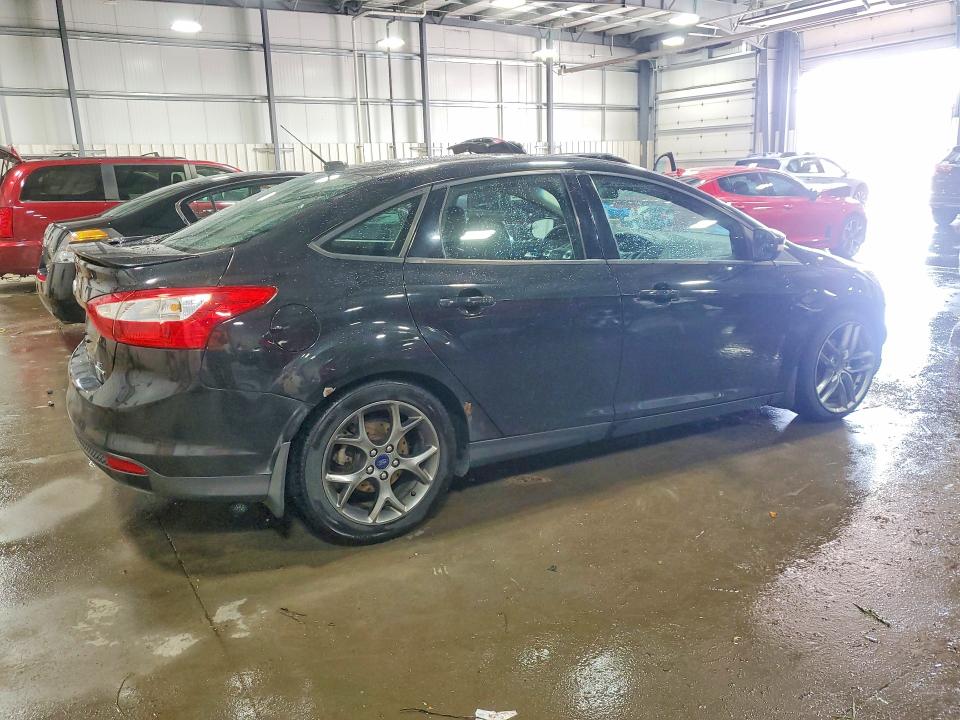 Photo 3 from auction – 2014 FORD FOCUS with VIN 1FADP3F24EL229946