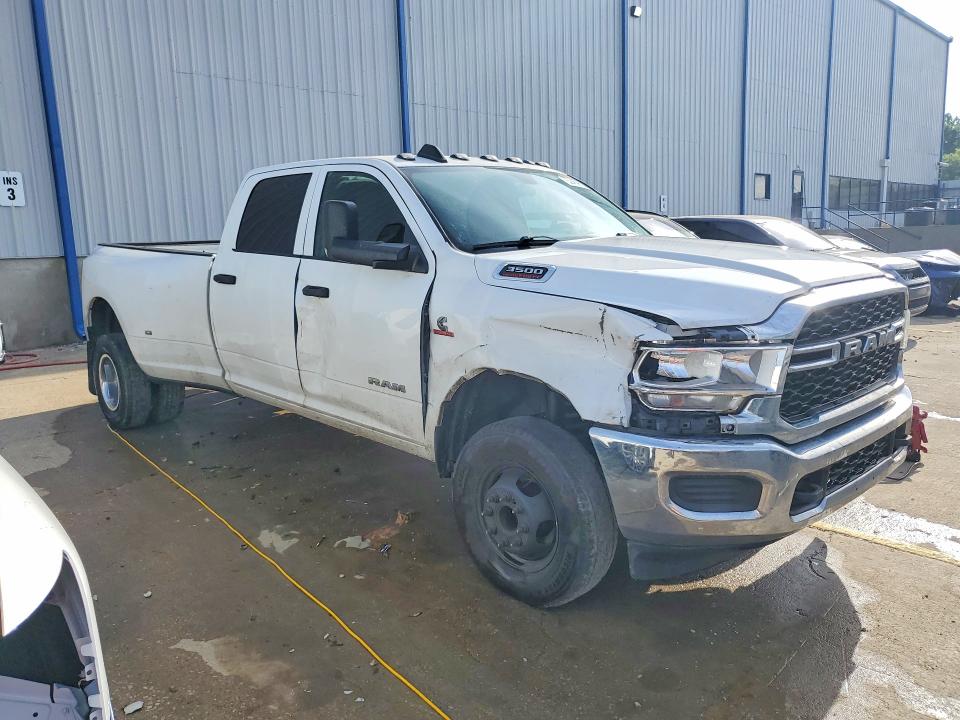 Снимка 4 от търг – 2021 RAM 3500 с VIN 3C63RRGL5MG690165