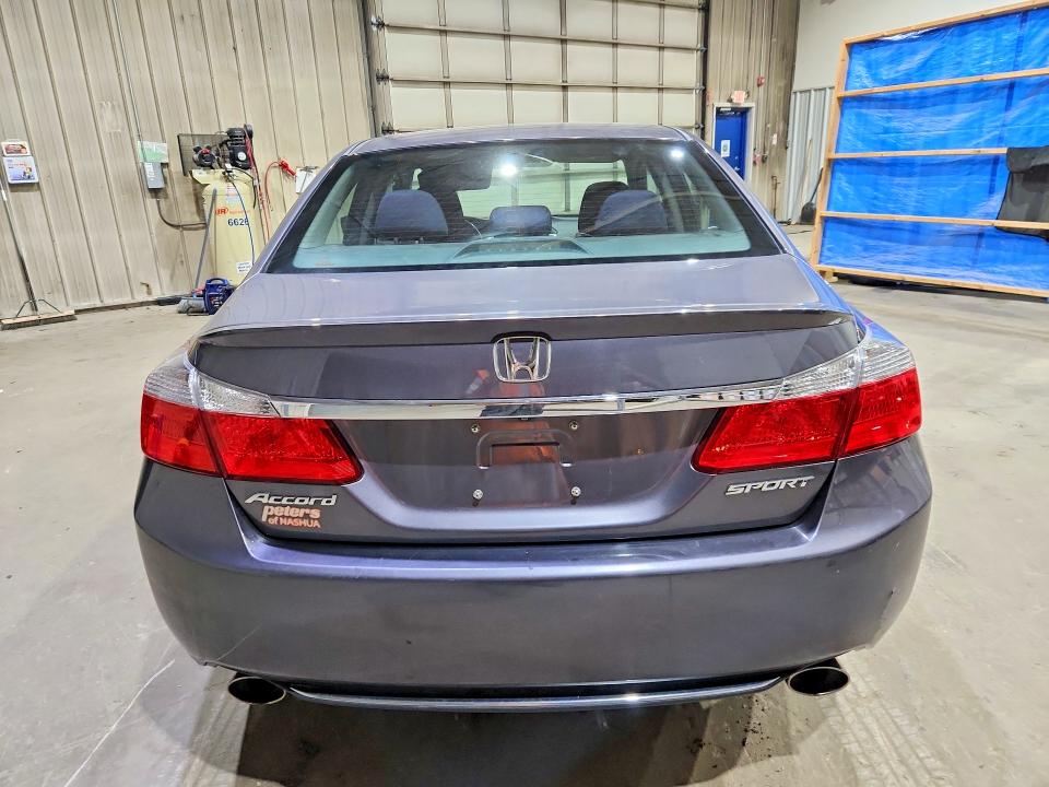 Photo 6 from auction – 2015 HONDA ACCORD with VIN 1HGCR2F52FA191748