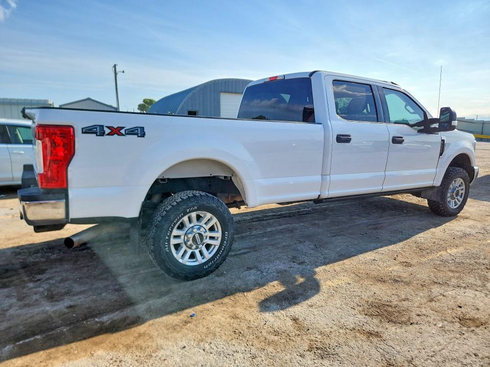 Photo 3 from auction – 2014 FORD F-250 with VIN 1FT7W2B6XJEC19773