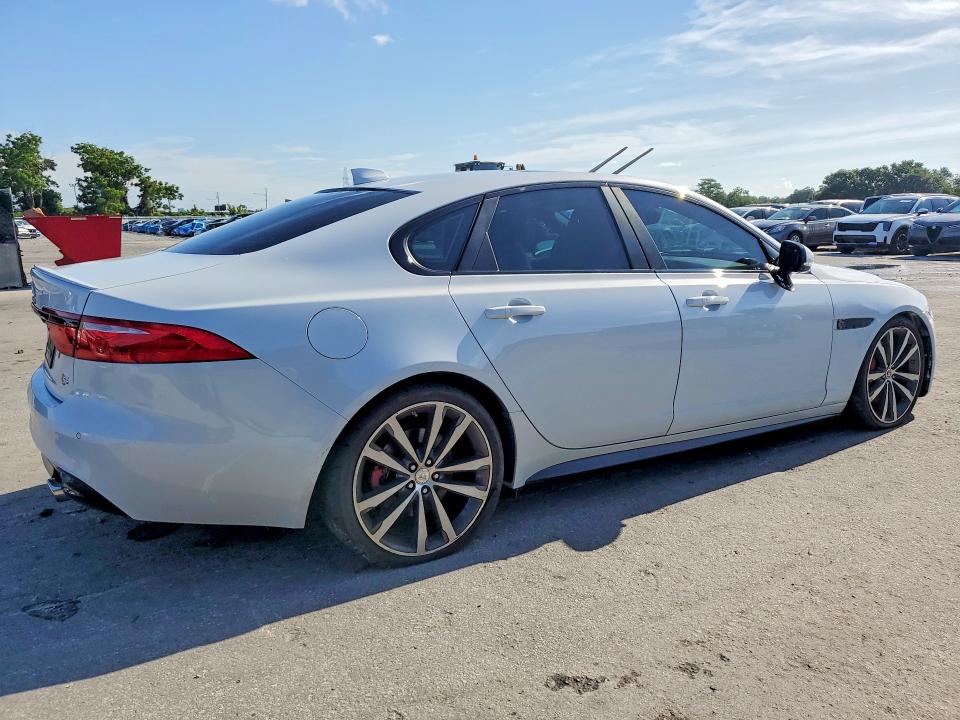 Фото 3 с аукциона – 2016 JAGUAR XF с VIN SAJBG4BVXGCY05003