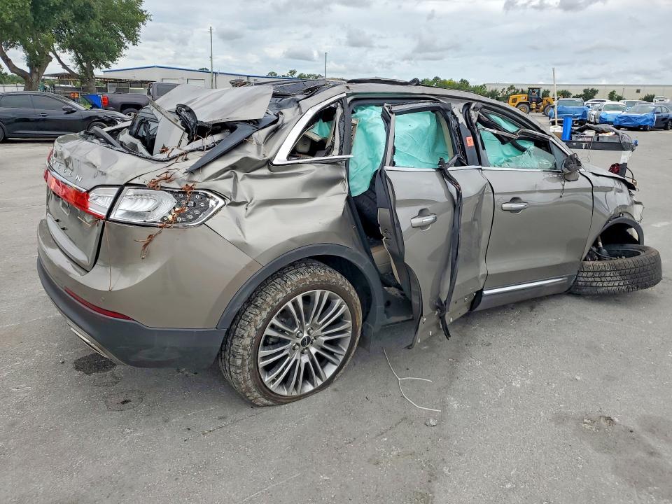 Photo 3 from auction – 2017 LINCOLN MKX with VIN 2LMPJ6LR7HBL29717