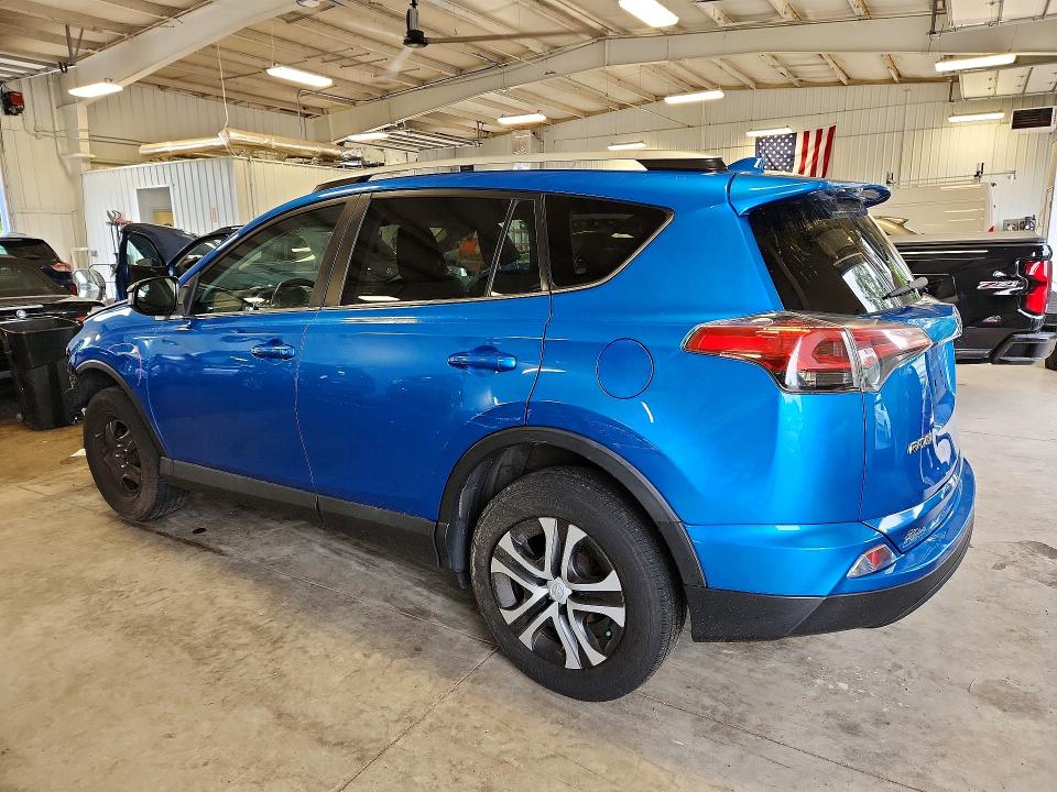 Photo 2 from auction – 2016 TOYOTA RAV4 with VIN 2T3BFREV5GW453911
