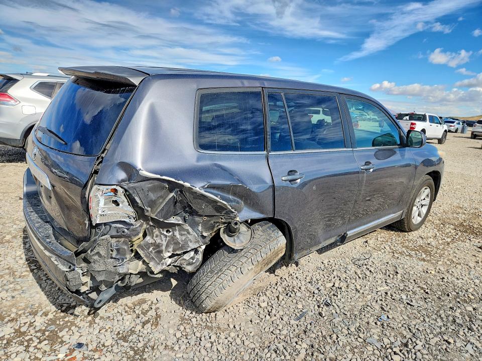 Photo 3 from auction – 2013 TOYOTA HIGHLANDER with VIN 5TDZA3EH8DS035697