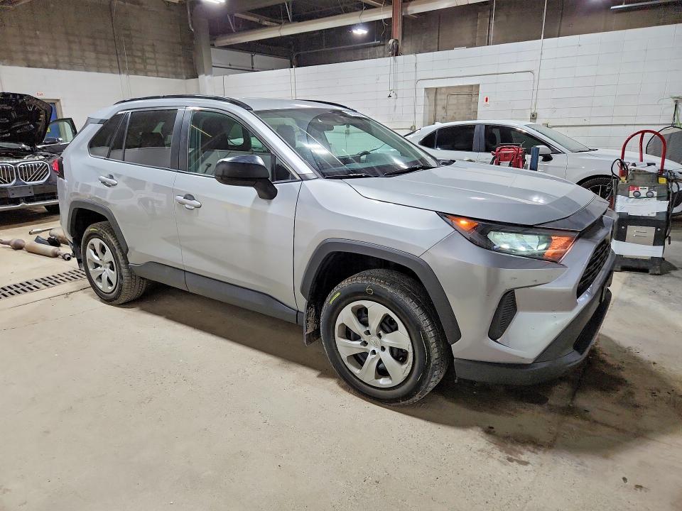 Photo 4 from auction – 2019 TOYOTA RAV4 with VIN 2T3F1RFV8KW057494