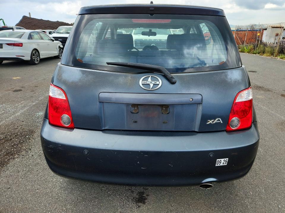 Photo 6 from auction – 2006 SCION XA with VIN JTKKT604765019154