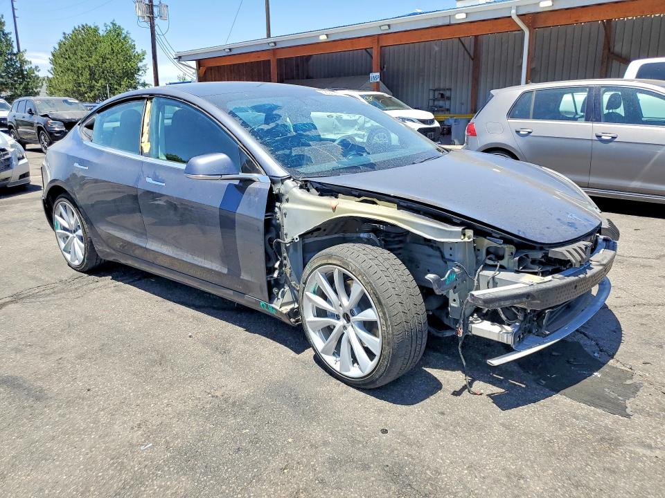 Photo 4 from auction – 2020 TESLA MODEL 3 with VIN 5YJ3E1EB7LF620137
