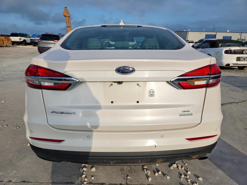 Photo 6 from auction – 2020 FORD FUSION with VIN 3FA6P0HD9LR167982
