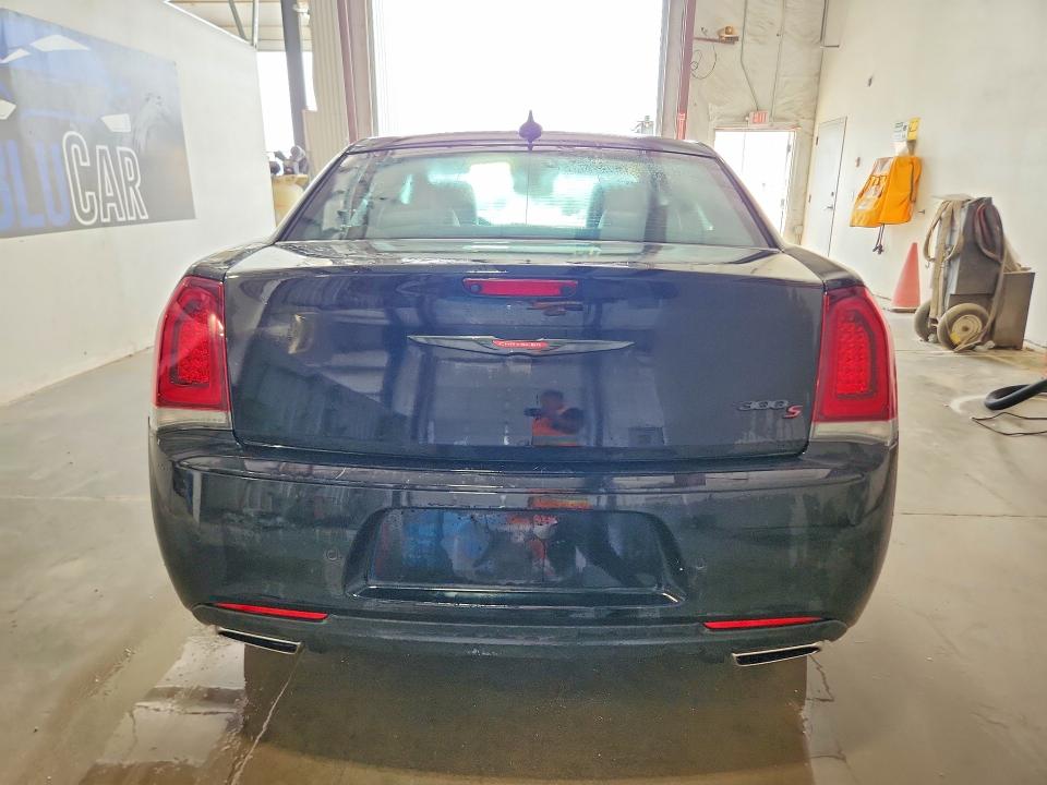 Photo 6 from auction – 2023 CHRYSLER 300 with VIN 2C3CCABG7PH641032