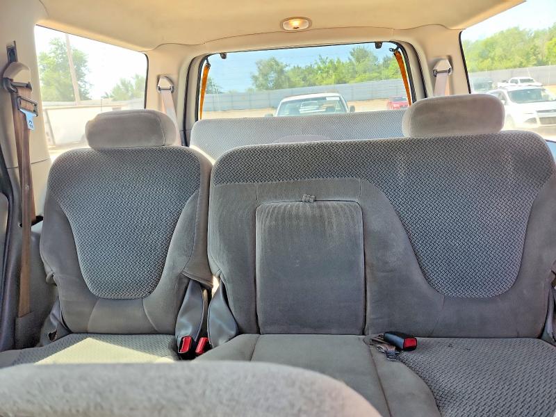 Zdjęcie 10 z aukcji – 2000 FORD EXPEDITION z VIN 1FMRU1560YLA56556