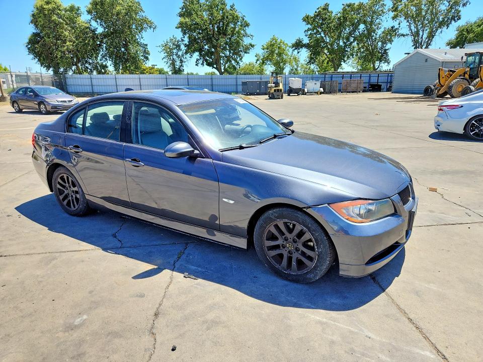 Photo 4 from auction – 2007 BMW 328 with VIN WBAVC53557FZ73011
