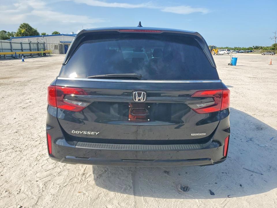 Photo 6 from auction – 2025 HONDA ODYSSEY with VIN 5FNRL6H83SB025555