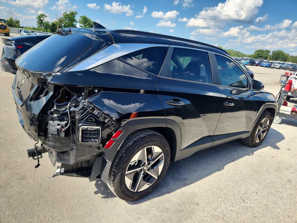 Photo 3 from auction – 2026 HYUNDAI TUCSON with VIN 5NMJB3DE0TH699706