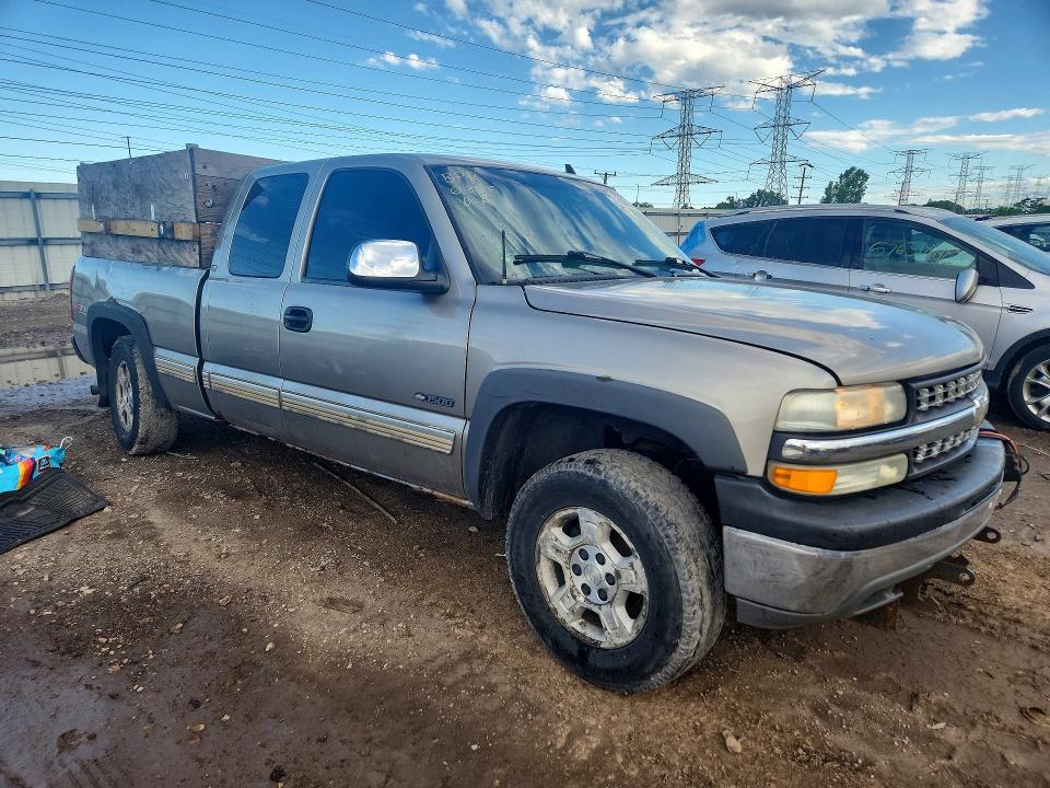 Photo 4 from auction – 2001 CHEVROLET SILVERADO with VIN 2GCEK19T811299634