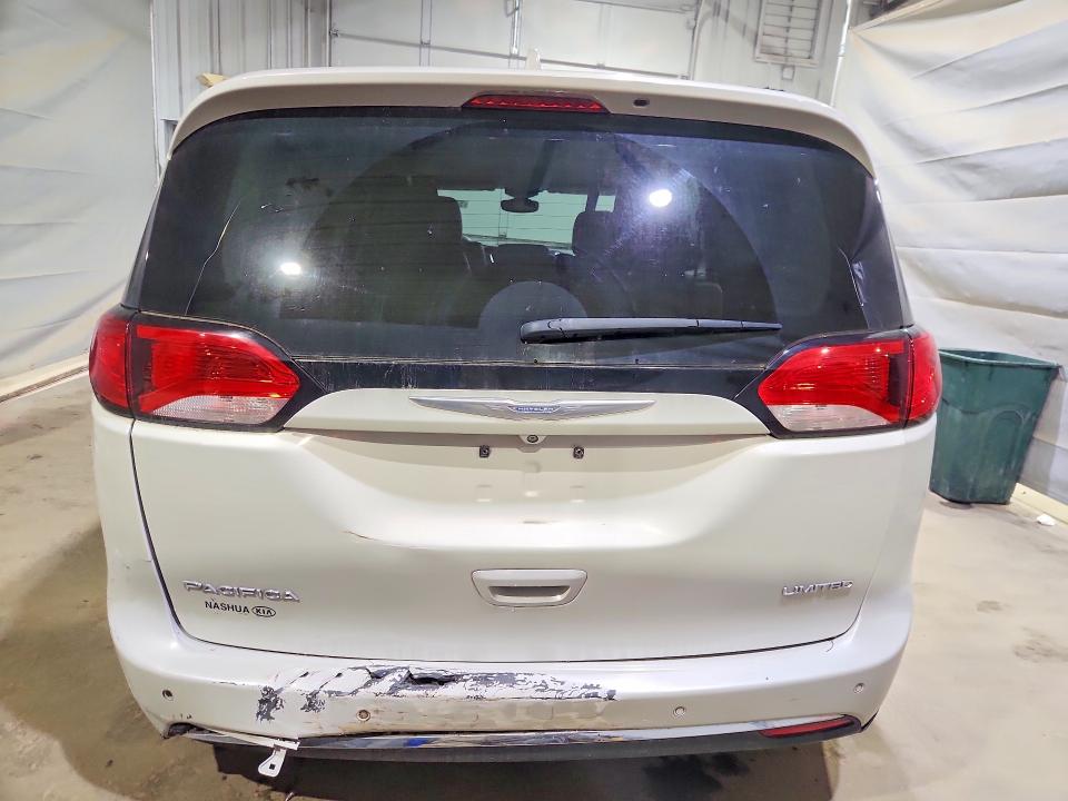 Photo 6 from auction – 2017 CHRYSLER PACIFICA with VIN 2C4RC1GG4HR591474