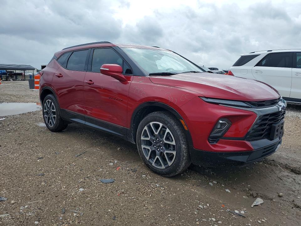 Photo 4 from auction – 2025 CHEVROLET BLAZER with VIN 3GNKBERS8SS100273