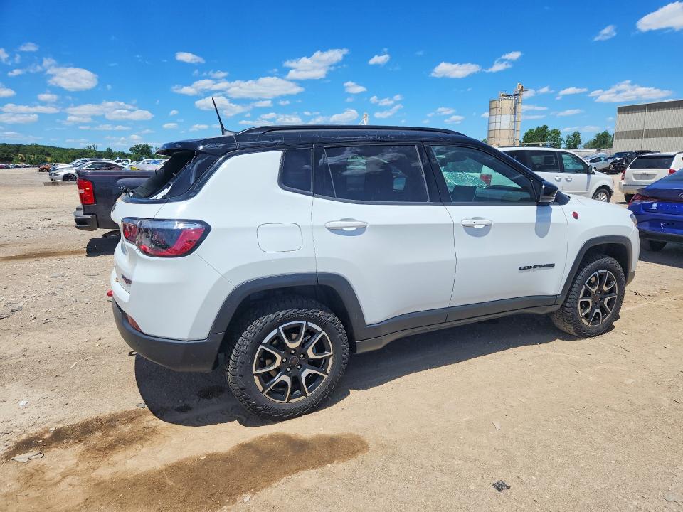 Photo 3 from auction – 2025 JEEP COMPASS with VIN 3C4NJDDN0ST540924