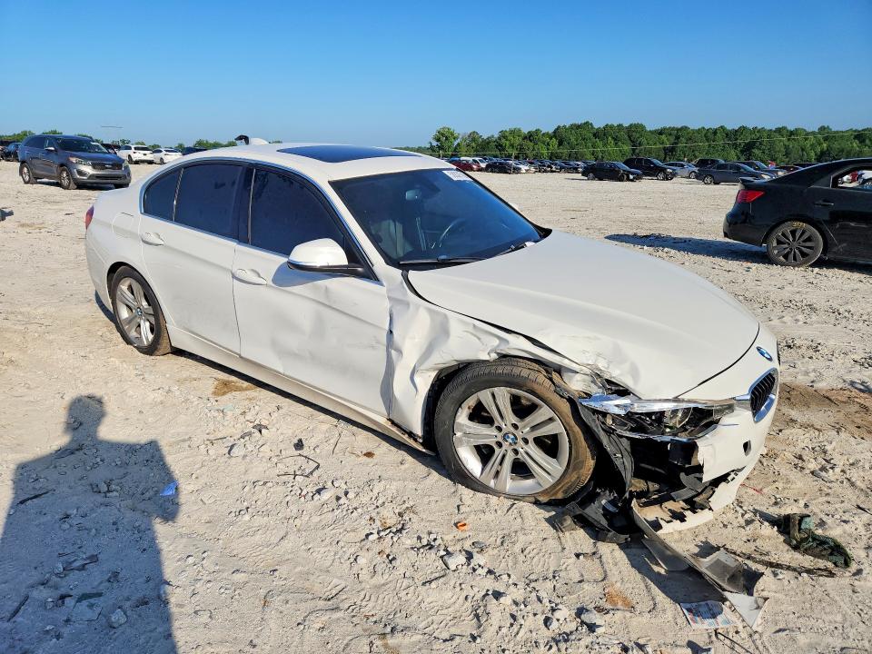 Photo 4 from auction – 2018 BMW 330 with VIN WBA8D9G55JNU67302