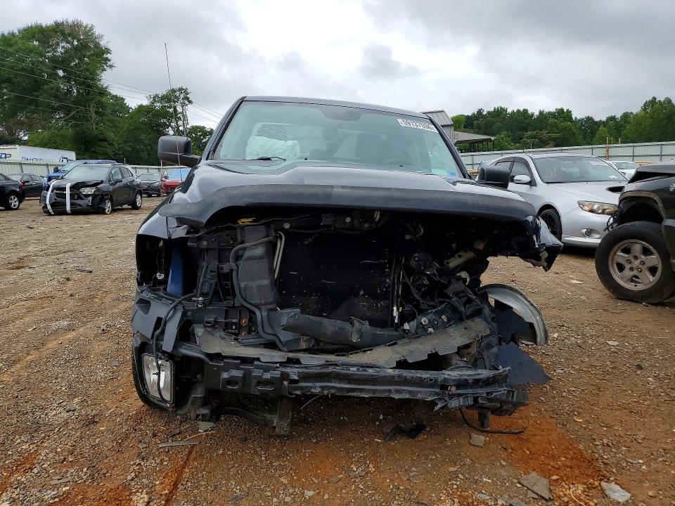 Photo 5 from auction – 2015 RAM 1500 with VIN 1C6RR7FT8FS727656
