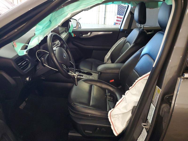 Photo 7 from auction – 2022 FORD ESCAPE with VIN 1FMCU9DZ4NUA62110