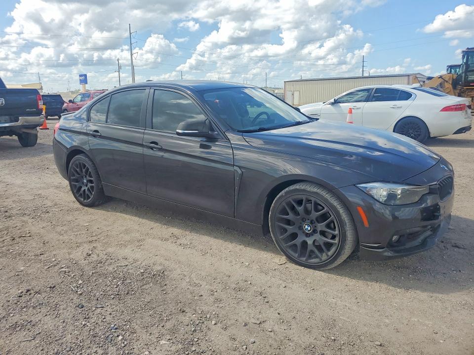 Photo 4 from auction – 2016 BMW 320 with VIN WBA8E1G51GNT35161