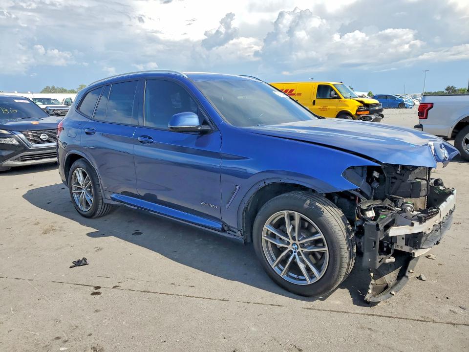 Photo 4 from auction – 2018 BMW X3 with VIN 5UXTR9C55JLD63751