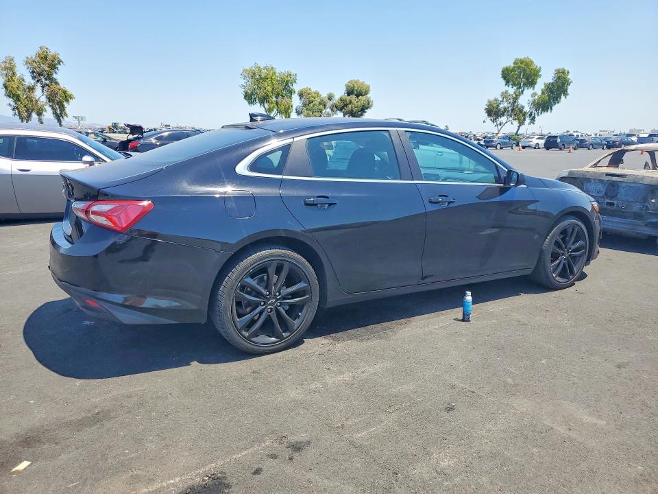 Photo 3 from auction – 2021 CHEVROLET MALIBU with VIN 1G1ZD5ST7MF028499