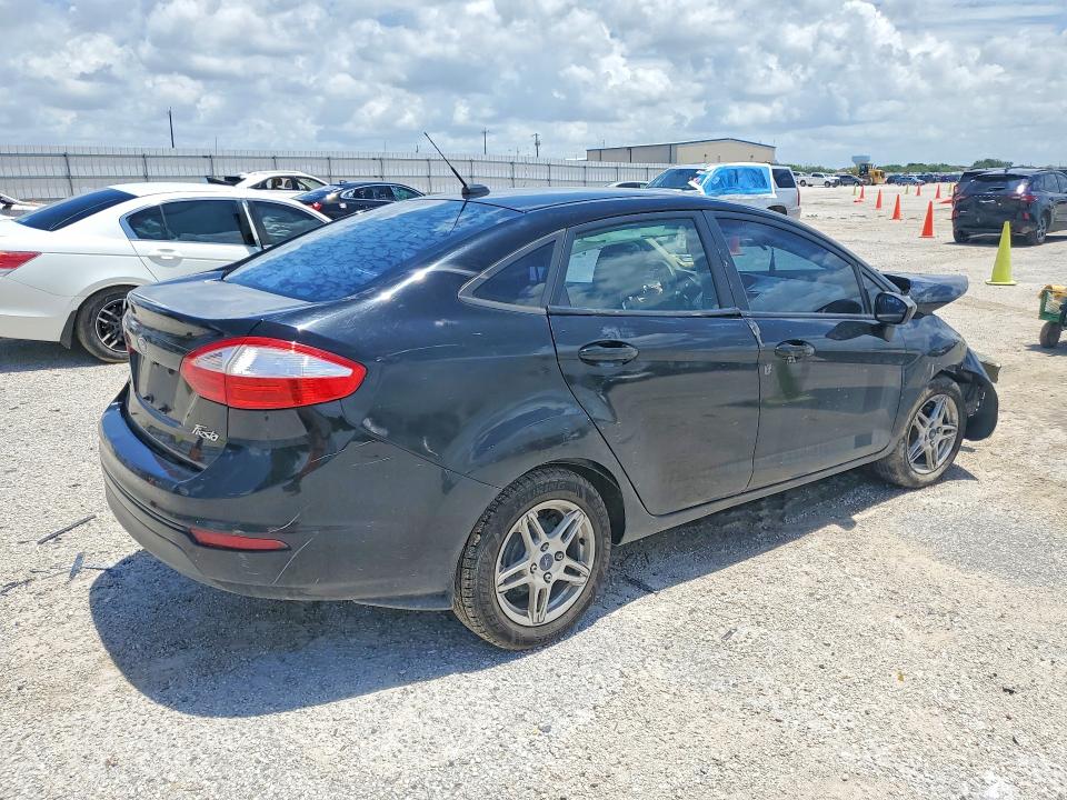 Photo 3 from auction – 2018 FORD FIESTA with VIN 3FADP4BJ1JM127094