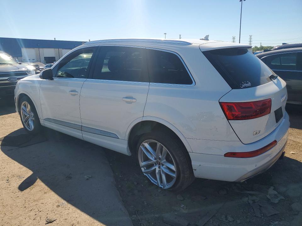 Photo 2 from auction – 2017 AUDI Q7 with VIN WA1VAAF72HD004997
