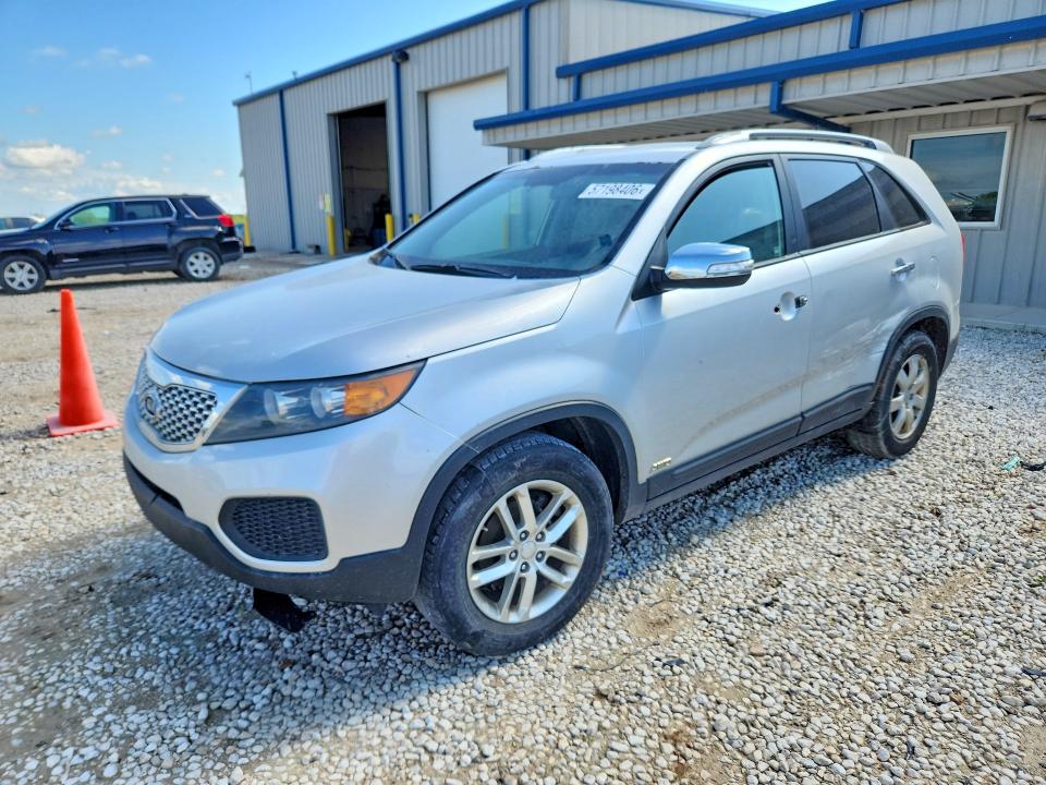 KIA SORENTO 2011 with VIN 5XYKTDA21DG327630 - Photo from auction