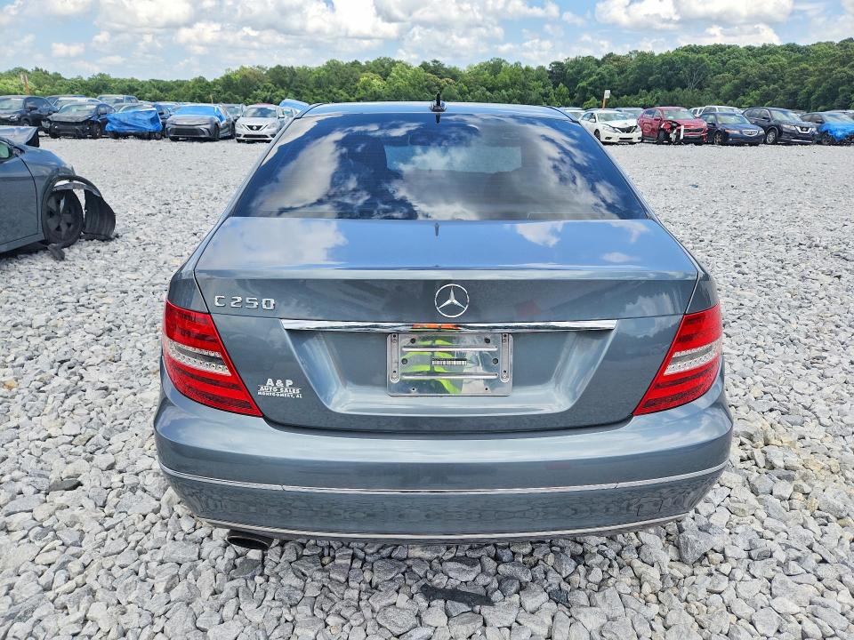 Photo 6 from auction – 2012 MERCEDES-BENZ C with VIN WDDGF4HBXCR212162