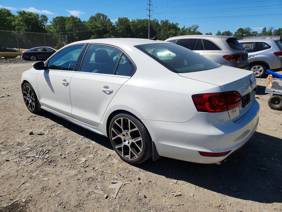 Photo 2 from auction – 2013 VOLKSWAGEN JETTA with VIN 3VW4A7AJ4DM239730