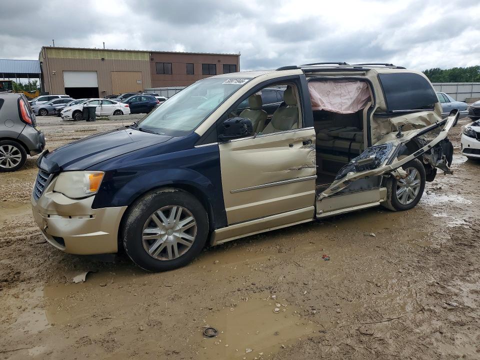 2010 CHRYSLER TOWN & COUNTRY - Търг №58971946
