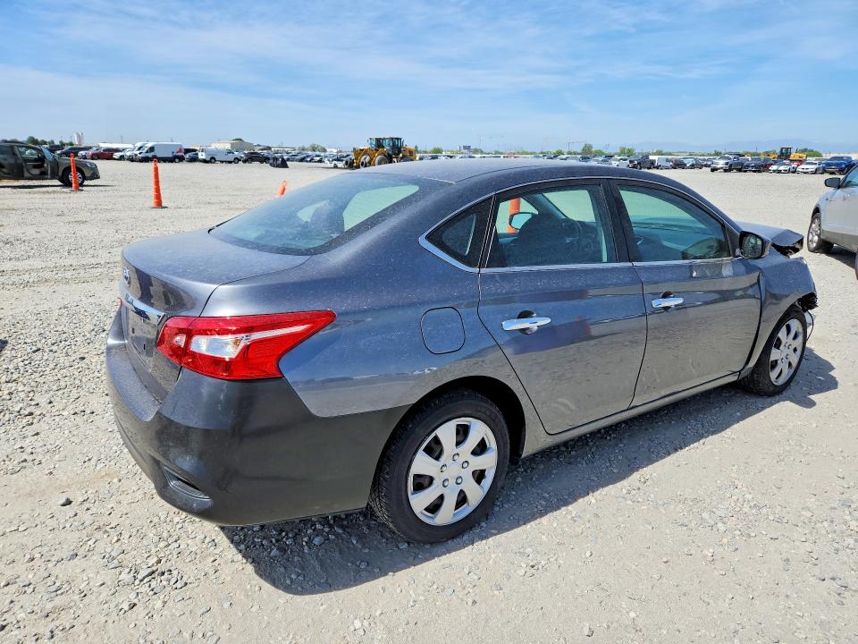 Photo 3 from auction – 2018 NISSAN SENTRA with VIN 3N1AB7APXJY203605