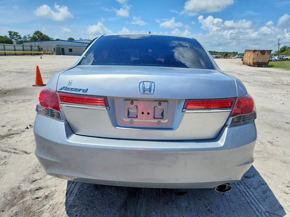Photo 6 from auction – 2011 HONDA ACCORD with VIN 1HGCP2F87BA039300