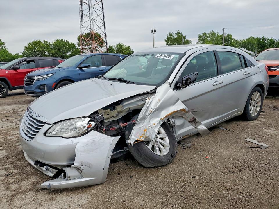 CHRYSLER 200 2012 with VIN 1C3CCBBB7CN101725 - Photo from auction