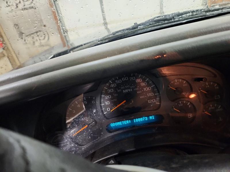 Photo 9 from auction – 2004 CHEVROLET SILVERADO with VIN 2GCEC19T341197983