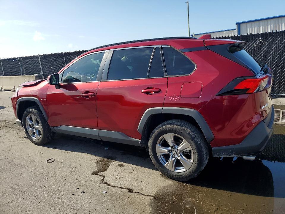 Photo 2 from auction – 2022 TOYOTA RAV4 with VIN 2T3W1RFV3NW195156