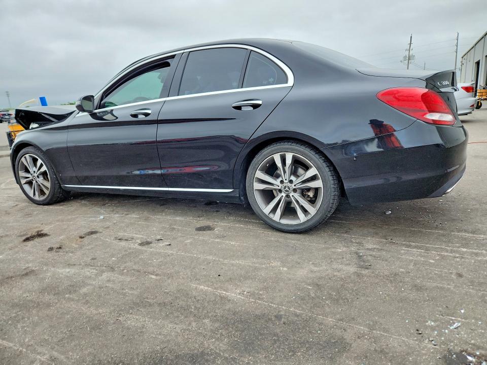Photo 2 from auction – 2016 MERCEDES-BENZ C with VIN 55SWF4JB4GU107773