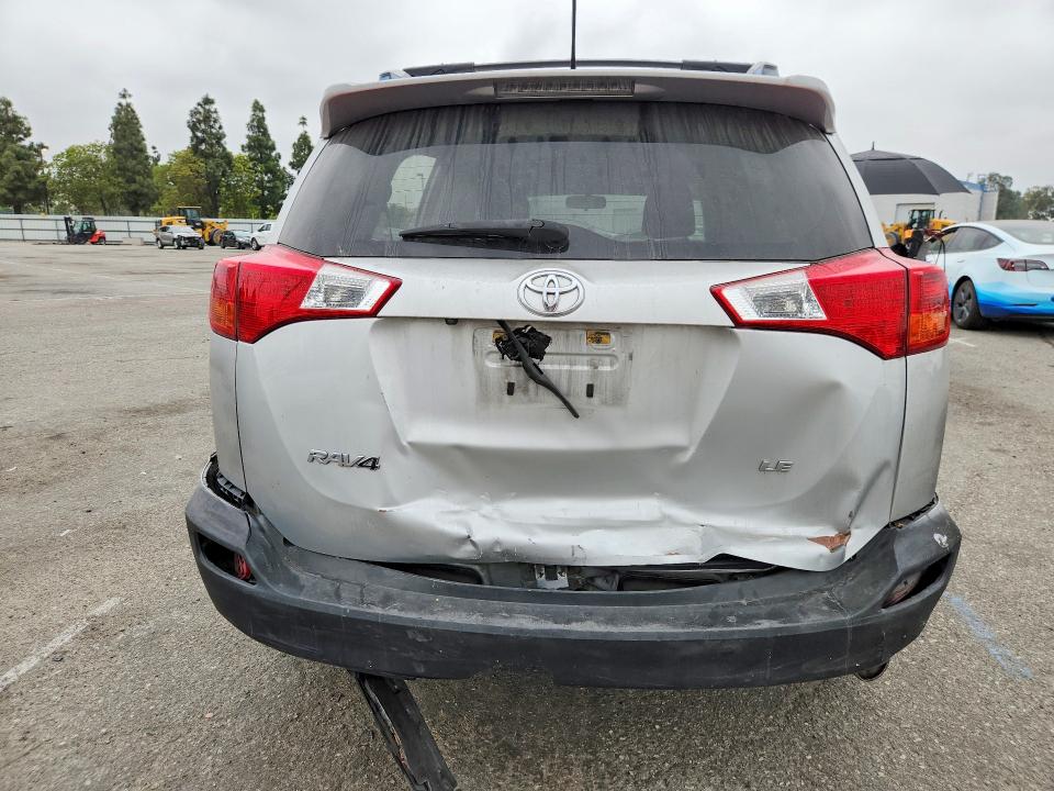 Photo 6 from auction – 2014 TOYOTA RAV4 with VIN JTMZFREV5EJ004626