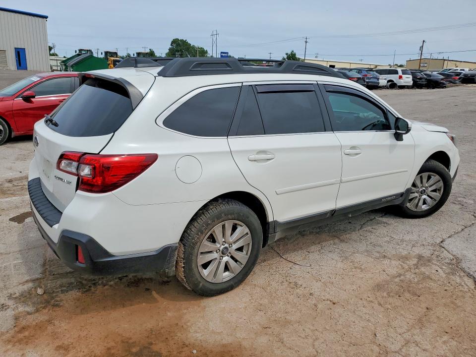 Photo 3 from auction – 2019 SUBARU OUTBACK with VIN 4S4BSAHC5K3224868