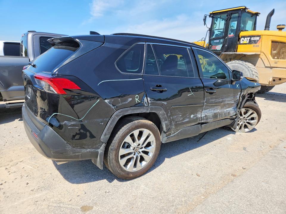Photo 3 from auction – 2025 TOYOTA RAV4 with VIN 2T3A1RFV1SW584948