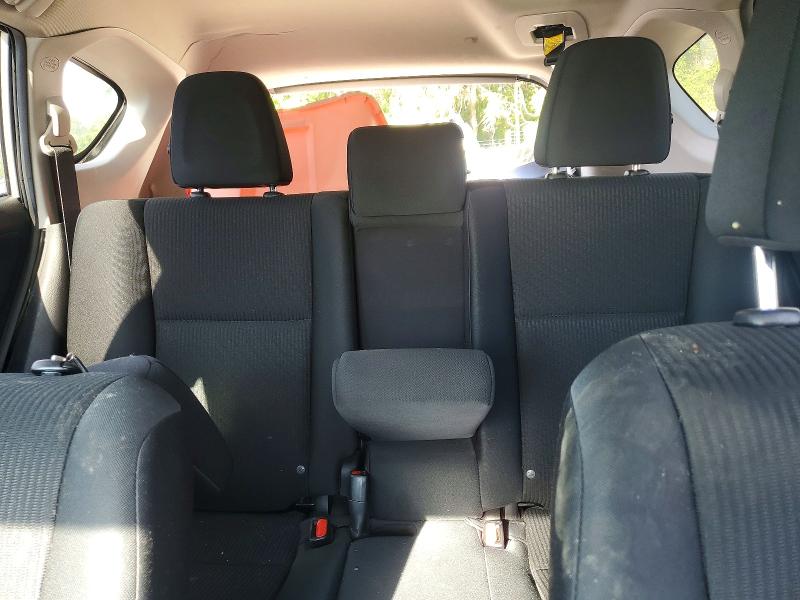 Снимка 10 от търг – 2018 TOYOTA RAV4 с VIN 2T3BFREV2JW696308
