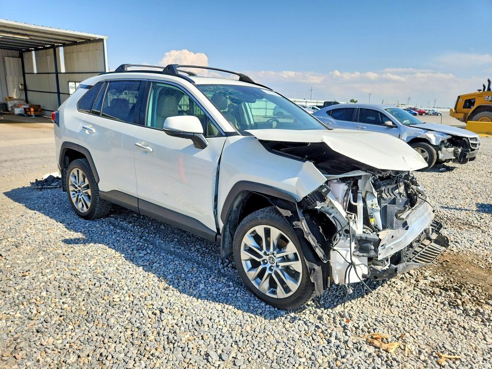Photo 4 from auction – 2021 TOYOTA RAV4 with VIN 2T3N1RFV0MW141260