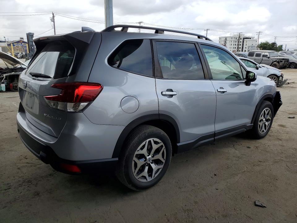 Photo 3 from auction – 2023 SUBARU FORESTER with VIN JF2SKAEC6PH481798